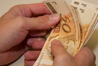 Imagem Aumento de salário mínimo gera impacto de R$ 234 mi em prefeituras