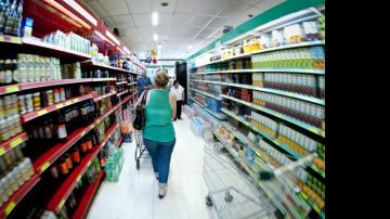 Imagem Alta do dólar eleva custo dos alimentos no Brasil em outubro