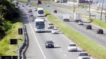 Imagem Feriadão Semana Santa: fluxo de veículos nas rodovias baianas aumenta