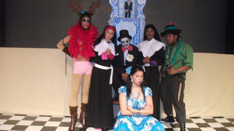 Imagem Cia de Teatro Solidário apresenta "O homem que casou com um veado"