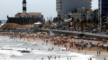Imagem Prefeitura começa ordenamento da orla neste domingo