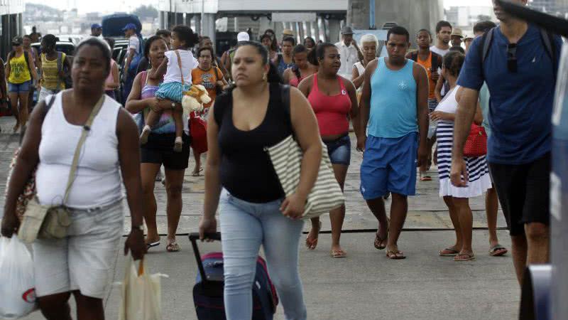 Imagem Ferry boat: motoristas enfrentam fila de até 2h no retorno do feriadão