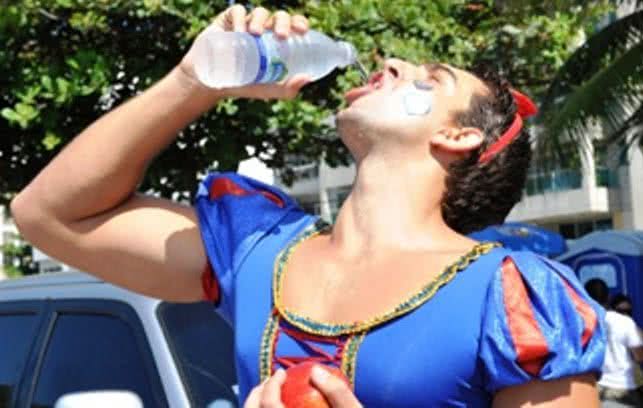 Imagem Médicos alertam população para cuidados básicos com a saúde no carnaval