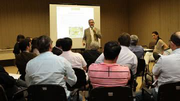 Imagem Domingos Leonelli discute com empresários eventos turísticos