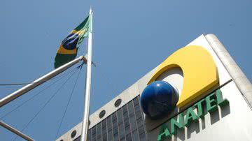Imagem Anatel promete multar empresas que não atingirem metas de conexão a internet