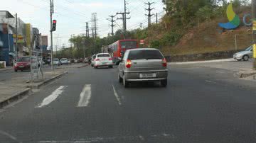 Imagem Faixa de pedestre não passa fim de ano em branco