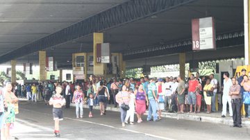 Imagem Rodoviários fecham a Estação Pirajá