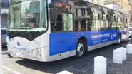 Imagem Neto não vai ao teste do ônibus elétrico. Aleluia apresenta novo transporte