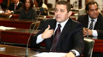 Roberto Viana