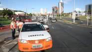 Imagem Mais de 60 caminhões são notificados pela Transalvador na Paralela