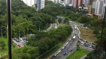 Imagem Show de Wander Lee no Parque da cidade causa "caos" no trânsito