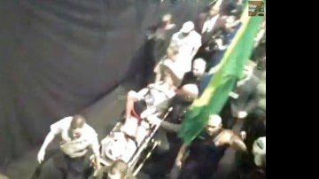 Imagem Vídeo mostra Anderson Silva gritando de dor ao sair de maca
