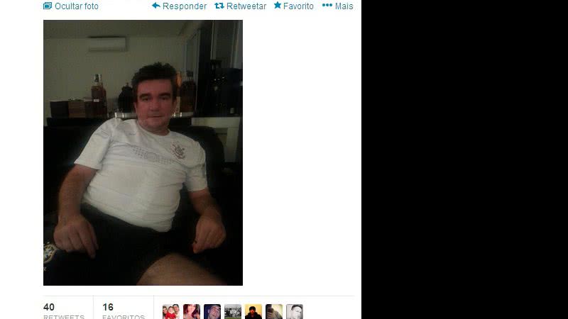 Imagem Após cirurgia, Andrés Sanches se recupera em casa