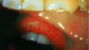 Imagem Internauta filma beijo por dentro e é criticado: 'Escove os dentes!'