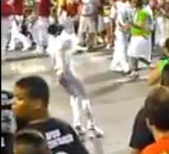 Imagem Cristiane Torloni cai em ensaio da Grande Rio