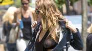 Imagem Jessica Alba se descuida e mostra demais
