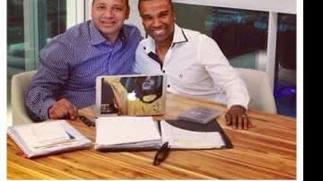 Imagem Parceria: pai de Neymar firma sociedade com Só Pra Contrariar