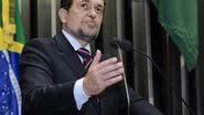Imagem Amigo pessoal, Pinheiro lamenta morte de Eduardo Campos: "Perplexidade&quot