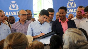 Imagem Prefeitura de Salvador inicia requalificação de 35 campos e quadras