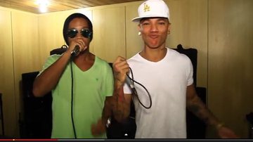 Imagem Vídeo: Edcity canta com Ronaldinho Gaúcho em clipe gravado na favela 