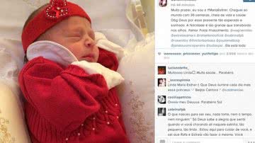 Imagem Solange Almeida apresenta a pequena Maria Esther