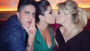 Imagem Triângulo: Antônia Fontenelle dá beijo na boca da namorada de Thammy Miranda