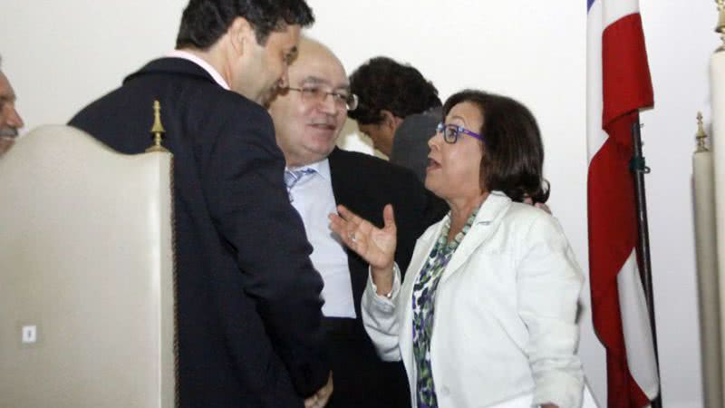 Imagem Embate entre Lídice e Mallet foi ponto alto do debate na Ufba