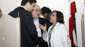 Imagem Embate entre Lídice e Mallet foi ponto alto do debate na Ufba