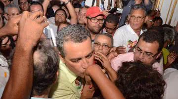 Imagem No Bonfim, Rui Costa viveu momento popstar entre petistas
