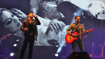 Imagem Zezé Di Camargo &amp; Luciano emocionam público da Vaquejada em Serrinha