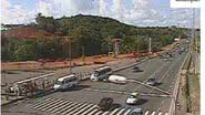 Imagem Carreta quebrada congestiona Largo do Tanque