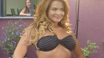 Imagem Geisy vira garota propaganda de uma clínica de estética 