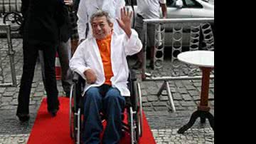 Imagem Joãosinho Trinta é internado com pneumonia