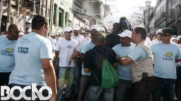 Imagem Governador é agredido por manifestante durante cortejo