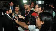 Imagem ACM Neto chega otimista em debate da Record