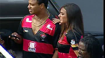 Imagem BaxVi une Nicole Bahls e Vitor Ramos