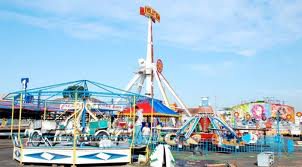 Imagem Criança morre esmagada por brinquedo em parque no Ceará