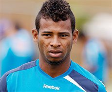 Imagem Cruzeiro apresenta oficialmente Bruninho, ex-Bahia de Feira
