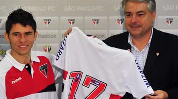 Imagem São Paulo apresenta o novo camisa 17