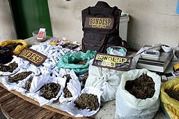 Imagem Idoso é preso com drogas na Feira de São Joaquim
