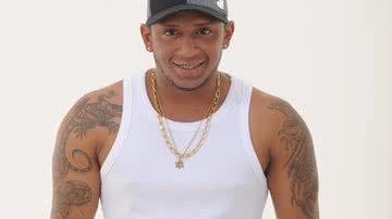 Imagem Saiddy Bamba cancela show após morte do pai