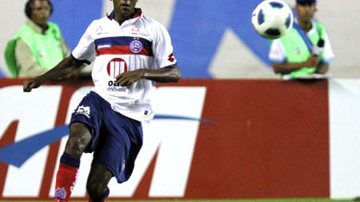 Imagem Fabinho renova contrato por mais um ano com o Bahia