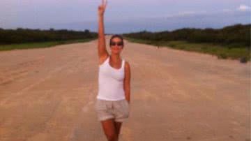 Imagem Ivete posta foto na pista de voo