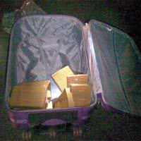 Imagem Passageira é presa com 12 kg de cocaína dentro de ônibus