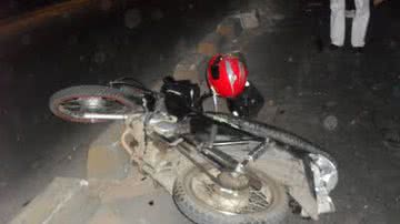 Imagem Estudante morre arrastada por uma carreta após cair de moto