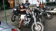 Imagem Sérgio Mallandro recupera moto apreendida em blitz