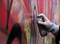 Imagem Proibida venda de tinta spray a menores de 18 anos 
