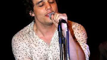Imagem Wagner Moura vai cantar com ex- integrantes da Legião Urbana