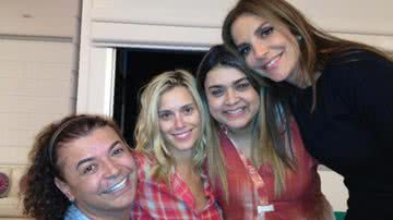 Imagem Ivete participa de festinha na casa de Preta Gil