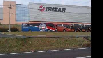 Imagem Primeira imagem do ônibus tricolor
